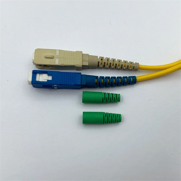 Clear distance between cable tray and ceiling